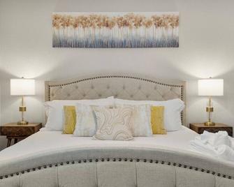 South Tulsa: Newly Remodeled - Tulsa - Bedroom