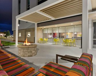 Home2 Suites by Hilton Lafayette - Lafayette - Gebouw