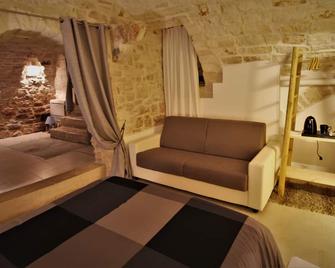 Albergo Diffuso Dimora Rossi B&B - Turi - Obývací pokoj