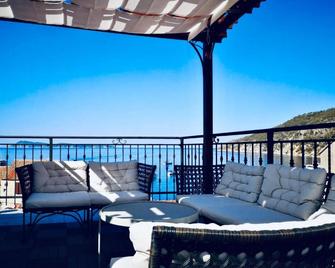 Komiza Provita Guesthouse - קומיז'ה