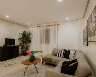 Sta Barbara Residence Hotel - Cebu - Huiskamer