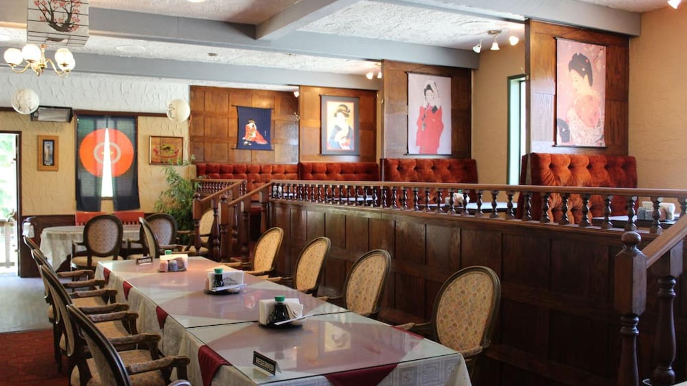 Pioneer Inn By The River