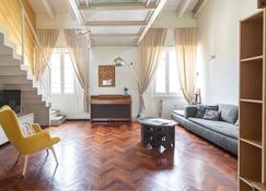 Italianway - De Sanctis 14 - Milan - Living room