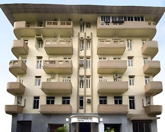 Chateau Windsor Hotel - Bombay - Edificio