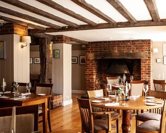 The White Horse - Faversham - Restaurace