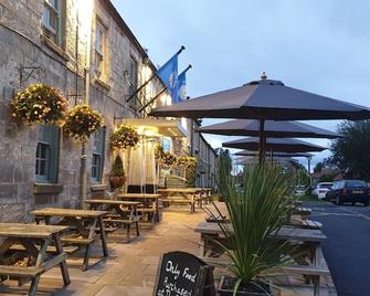 The Queen Catherine Hotel - Northallerton - Binnenhof