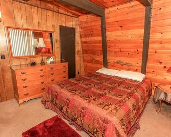 A Humble Hilltop Hideaway - Home away from home in the San Bernardino National Forest!! - Big Bear - Camera da letto