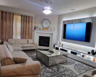Beautiful Modern & Luxury House - Midlothian - Sala de estar