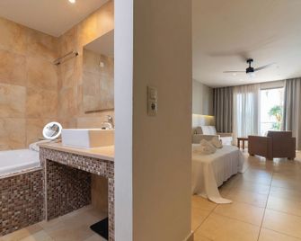 The Noverian Scenic Crete 5 Star Hilltop Villa Resort & Spa - Mália