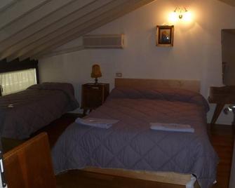 Holiday apartment Lovere for 1 - 6 persons with 1 bedroom - Holiday house - Lovere - Camera da letto