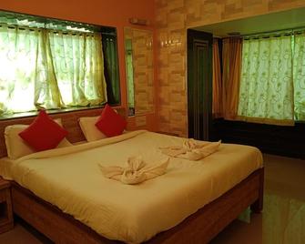 Raval house - Panchgani - Bedroom