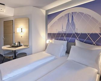 B&B Hotel Köln-Messe - Köln - Yatak Odası