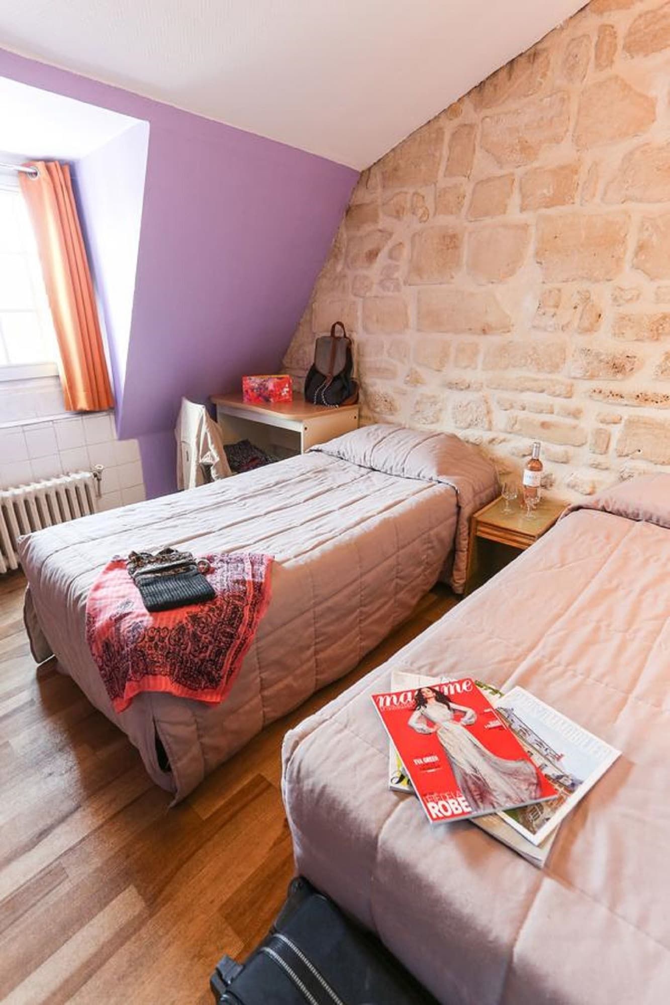 Le Montclair Montmartre by Hiphophostels