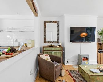 Kessel House - Outstanding family home, close to town centre - Dartmouth - Stue