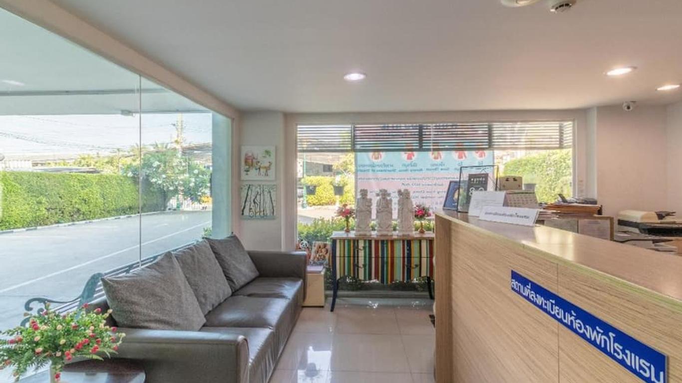 Townhouse Siam Privi Hotel