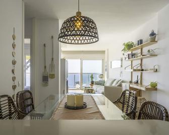 Homeholidaysrentals Excellent - Costa Barcelona - Pineda de Mar - Spisesal