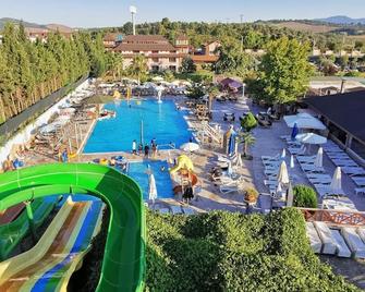 Mertur Hotel - Çiftlikköy - Piscina