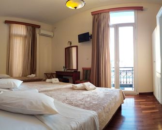 Cecil Hotel - אתונה - חדר שינה