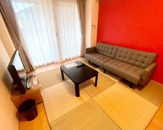 102 Japanese and Western type Women can use it - Hamamoto Palace Taniyama 102 / Kagoshima Kagoshima - Kagoshima - Pokój dzienny