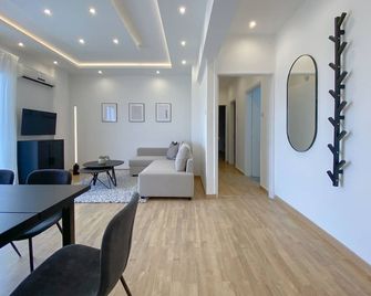 Phaedrus Living: Nicosia Downtown Flat 704 - Nicosia - Sala de estar