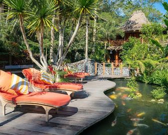 Tira Vilagna Suites & Spa - Kintamani - Patio