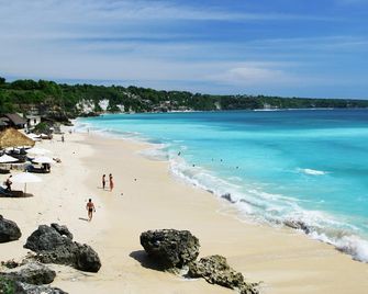 Rumah Una Hotel - Kuta Selatan - Pantai