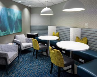 Hampton Inn & Suites Miami-Doral/Dolphin Mall - Miami - Lounge