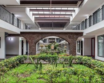 فندق ومركز مؤتمرات راديسون تولوكا - تولوكا - مبنى