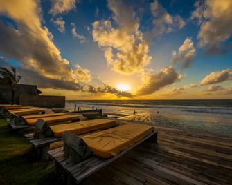 Kenoa Exclusive Beach Spa & Resort - Barra de São Miguel - Piscina