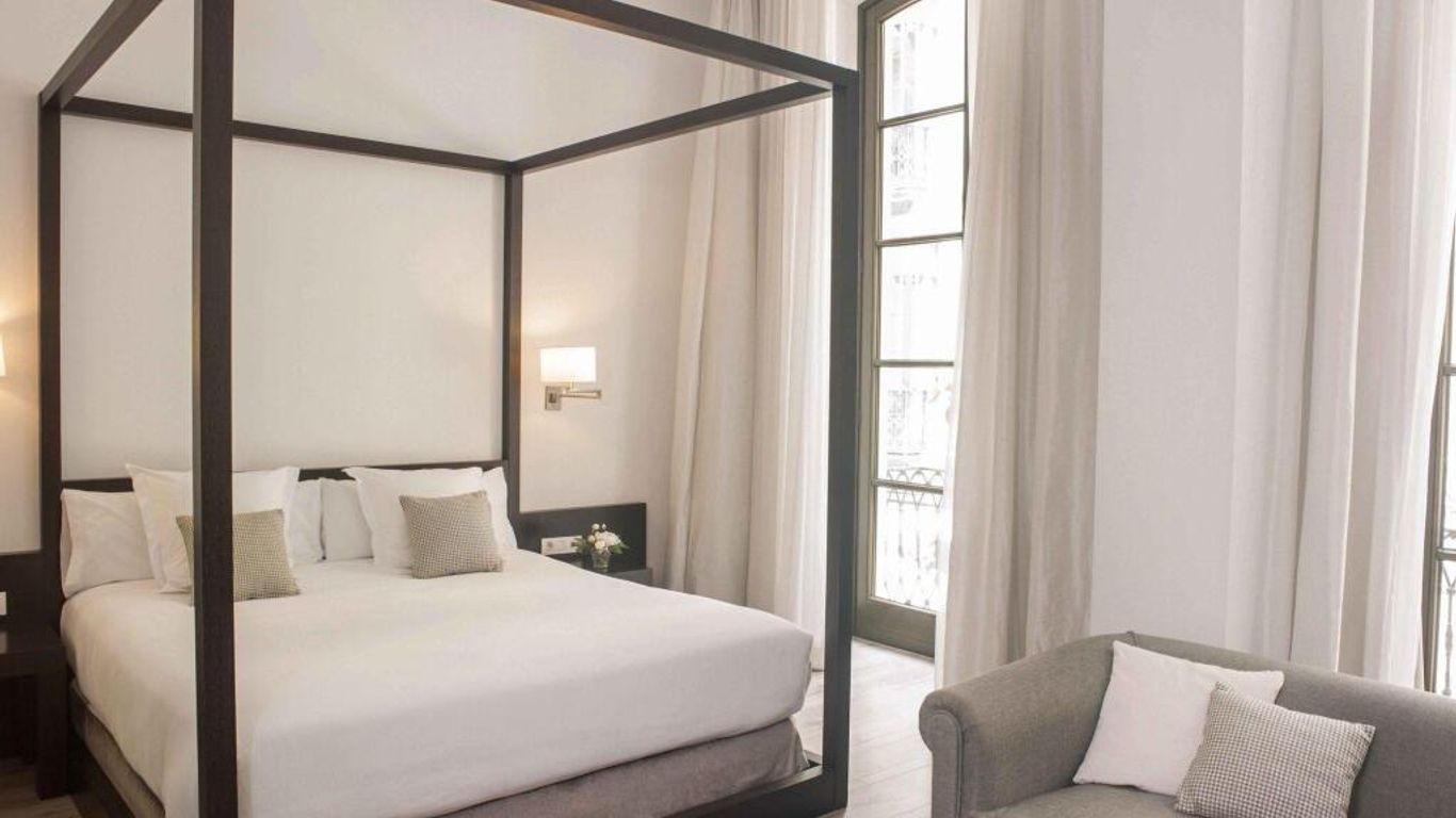 莫里納拉里歐酒店 - 馬拉加