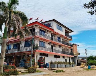 Hotel Volga - Puerto López - Edificio