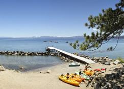 Red Wolf Lakeside Lodge - Tahoe Vista - Strand