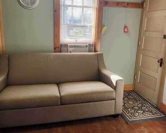 Perch Cabin - Fremont, Wi - Fremont - Living room