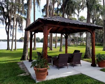 'No Place Like Home' Welcome To The Lake - New Port Richey - Pátio