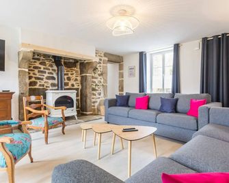 Charming House with Garden and Terrace, Near the Coast - Le Vast - Salon