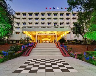 Ambassador Ajanta Hotel, Aurangabad - אוראנגאבד - בניין
