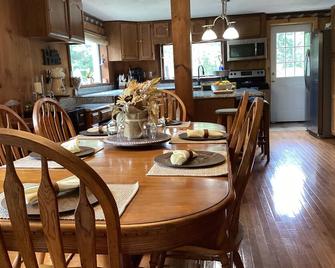 The Oasis, baseball families perfect lodging, 5 minutes to CASV. - Laurens - Comedor