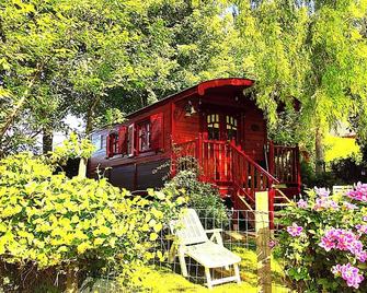 The Gypsy Caravan 5 miles from Arras - Rivière - Edificio