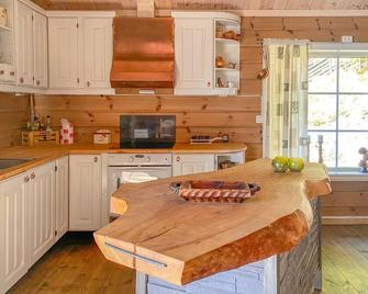 Nice Home In Aust-Torpa With Kitchen - Aust-Torpa - Cocina