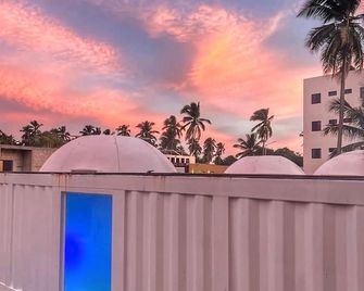 Casa Kraken a 6 minutos de playa - Barra de Navidad - Vista del exterior