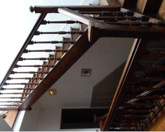 Auxr Etape La Maison Du Randonneur - Auxerre - Portaat