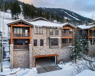 Outpost: Grand View 491A - Jackson - Building