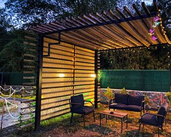 Kuere Daglari Manzarali Soemineli Ve Bah - Bartin - Patio