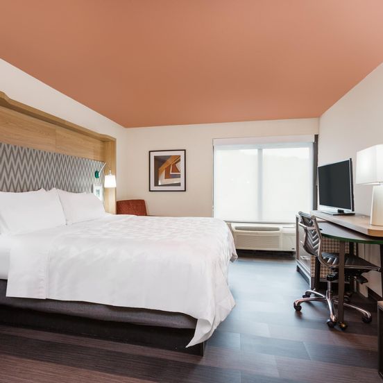 Bedroom view of Holiday Inn Timonium - Baltimore North