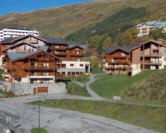 Delightful Apartment 2 Piece The Slopes - Les Belleville - Building