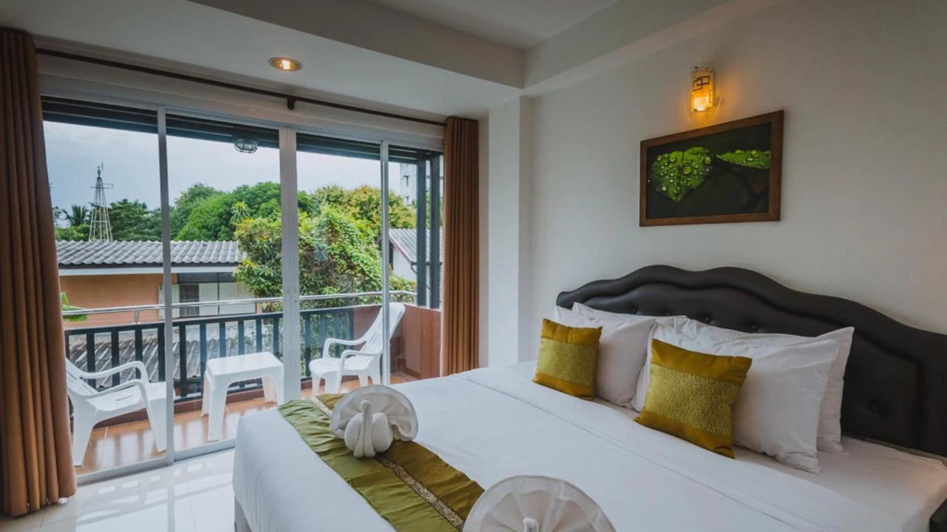 TH Beach Hotel