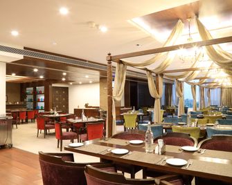 Country Inn & Suites by Radisson Kota - Kota - Restaurant