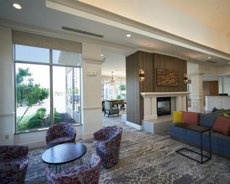 Hilton Garden Inn Evansville - Evansville - Stue