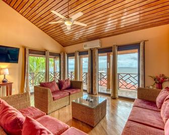 Hotel Palma Royale - Bocas del Toro - Wohnzimmer