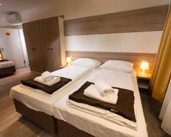Hostel Sol - Dubrovnik - Bedroom